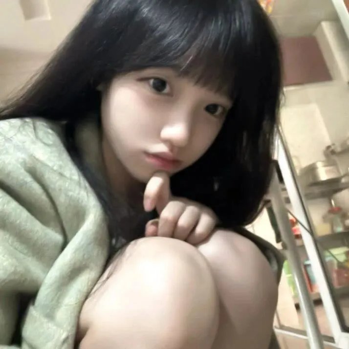 女孩，四绎